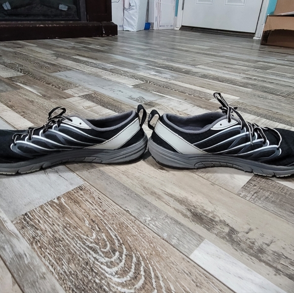 Womens Merrell Vibram size 8.5 - Picture 2 of 4